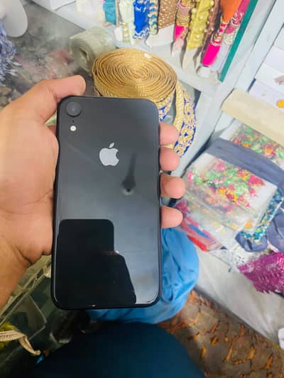 Apple iPhone XR