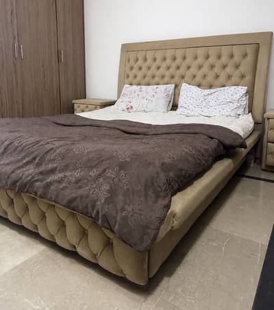 Bed  ( without mattress )