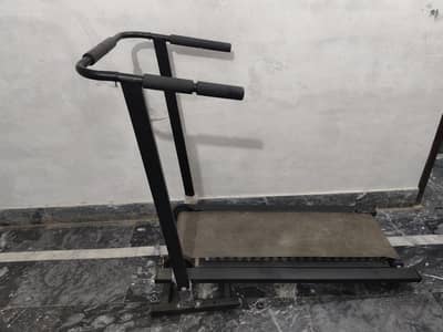 Manual treadmill