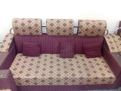 sofa in good condition