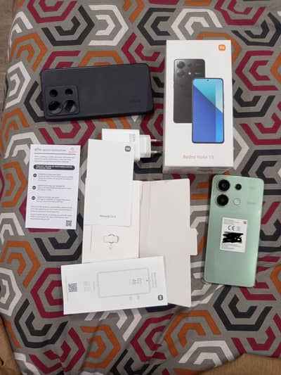 Xiaomi Redmi Note 13 8/256 with box and charger