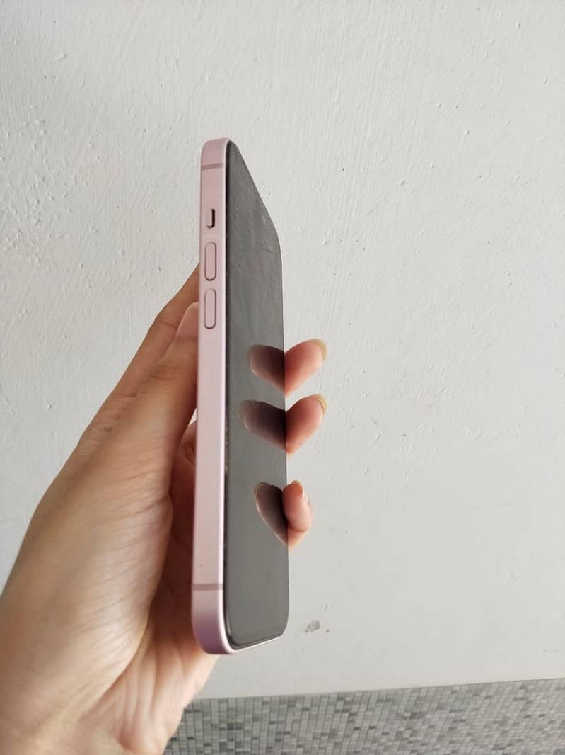 Apple iPhone 15 2