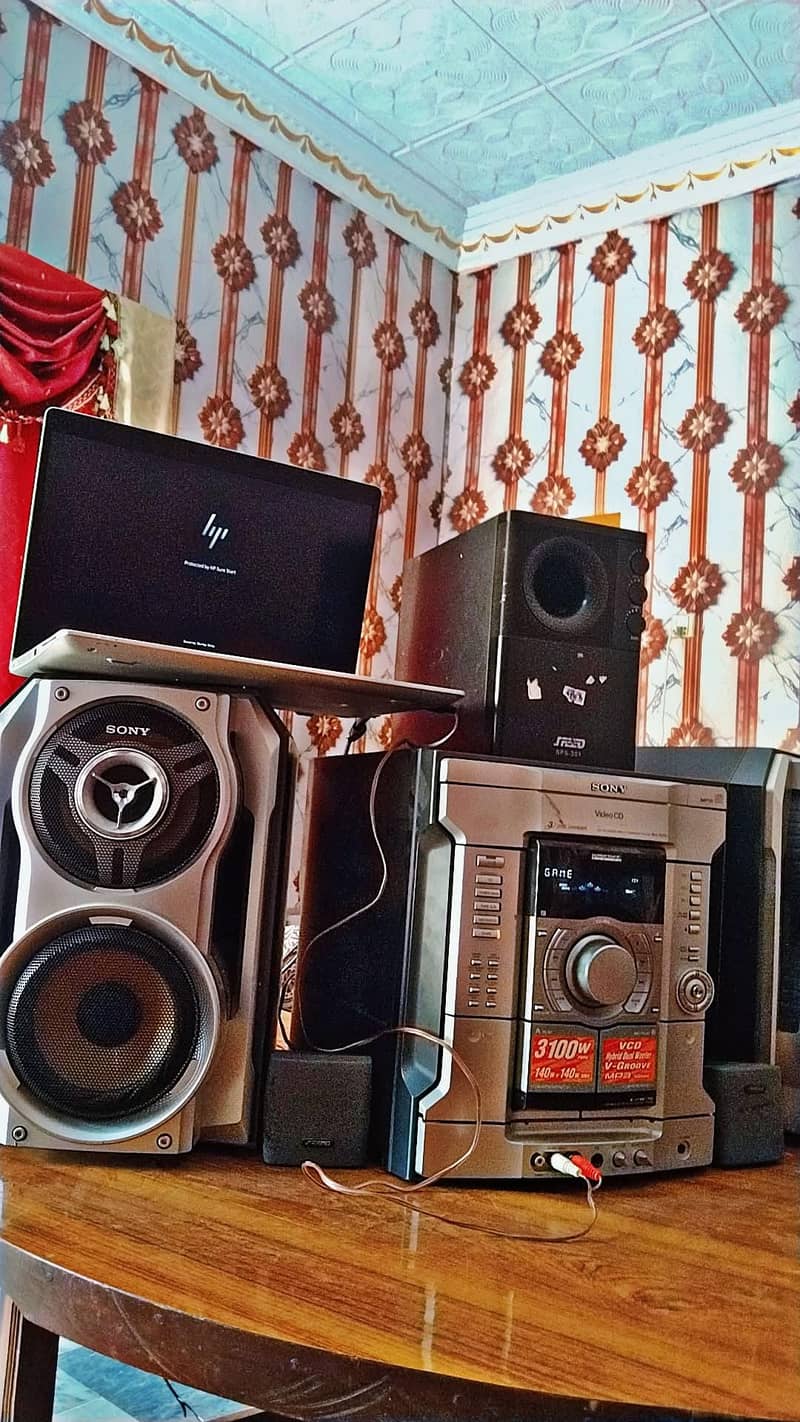 Speakers 0