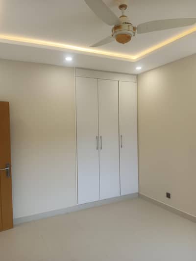 G-11/3 FGEHA C-Type Fully Renovated 2nd Floor Flat For Rent