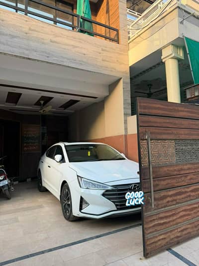 Hyundai Elantra 2022
