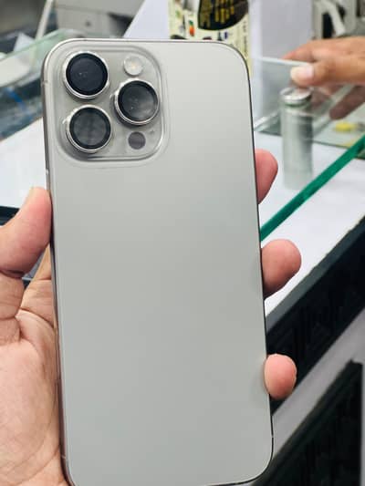 Apple iPhone 16 Pro Max