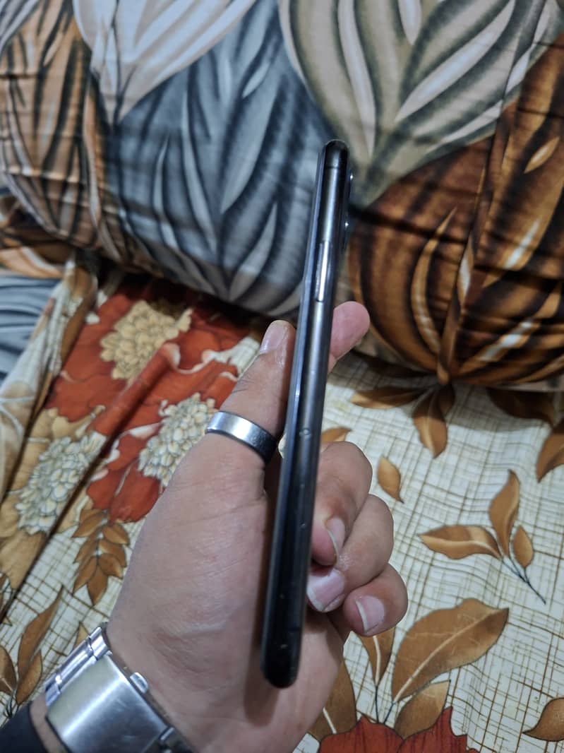 iPhone 11 pro 1
