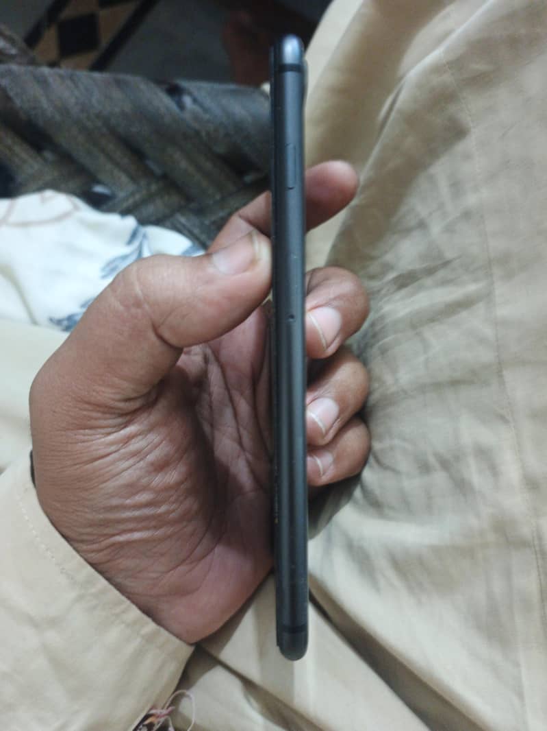 Apple iPhone 8 Plus 2