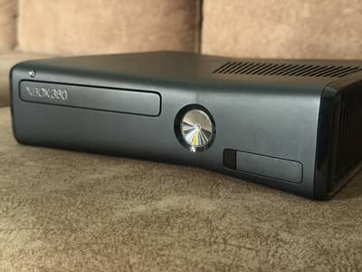 Xbox 360 slim