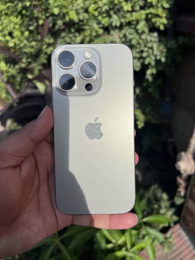 Apple iPhone 16 Pro