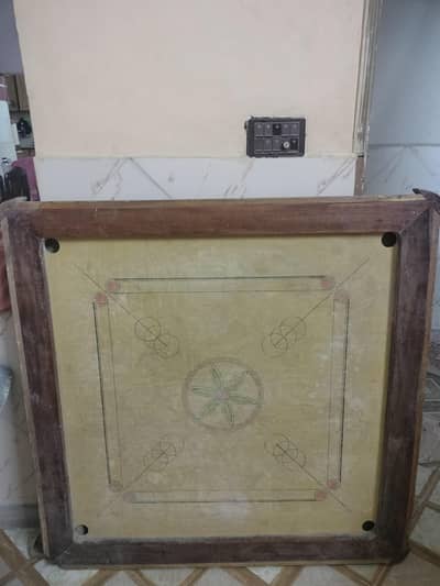 carrom board