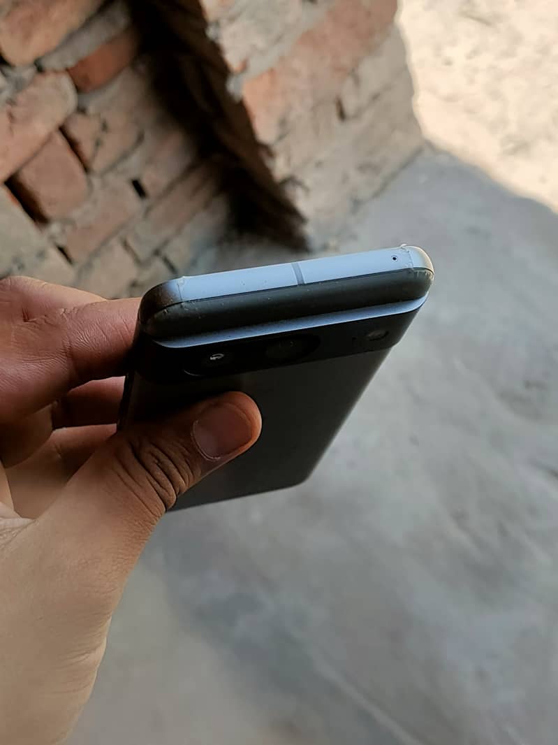 Google Pixel 8 2