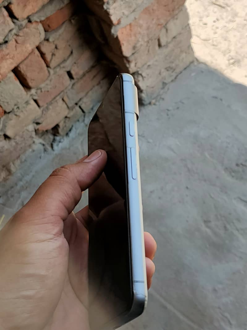Google Pixel 8 3