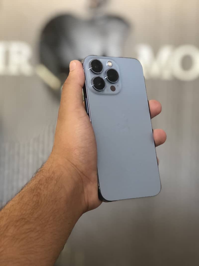 Apple iPhone 13 Pro 0