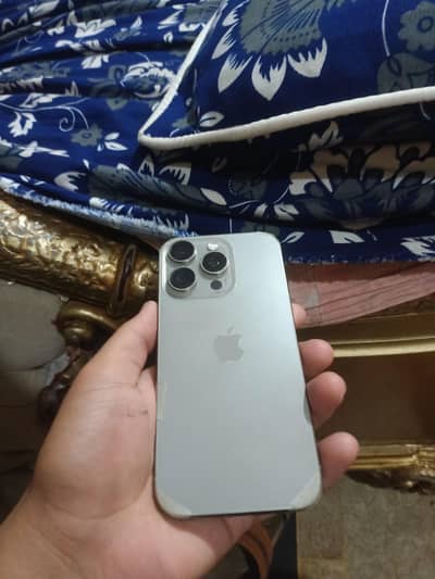 Apple iPhone 16 Pro
