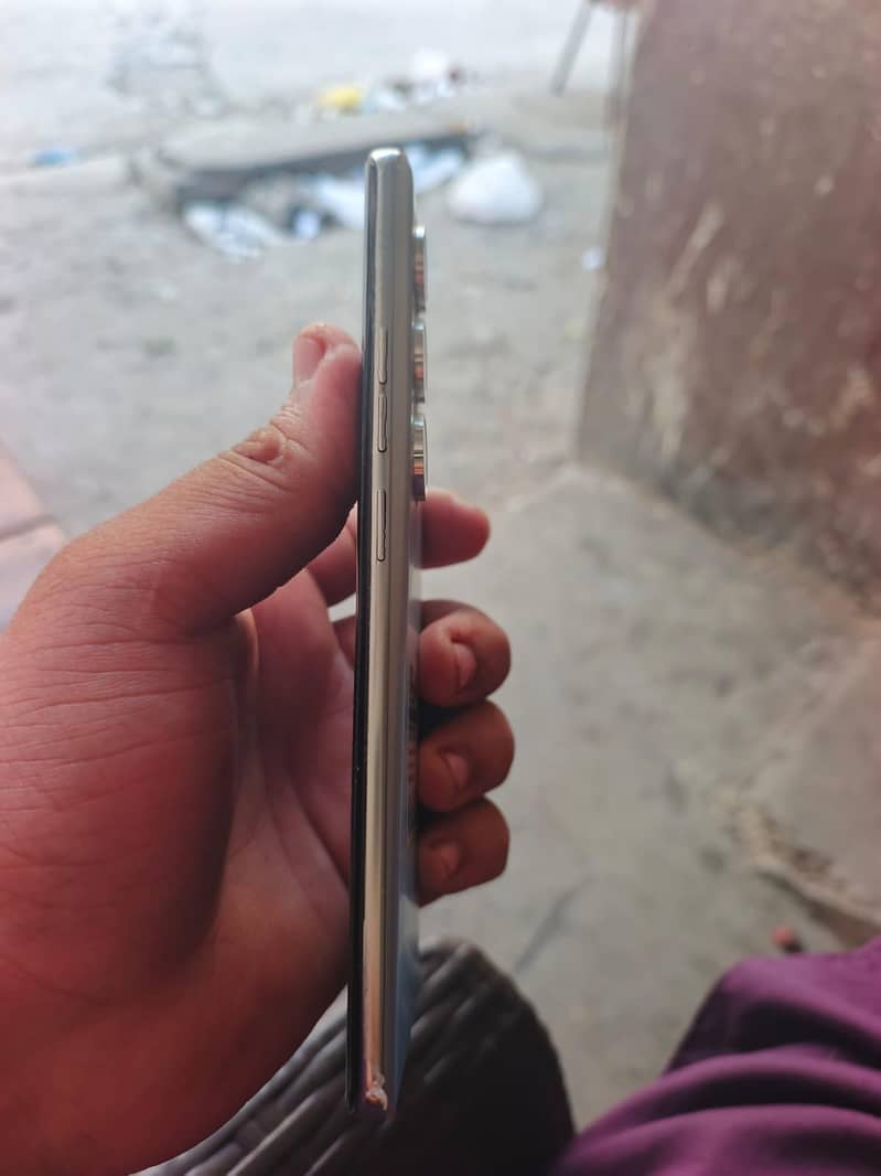 Tecno CAMON 40 Pro 1