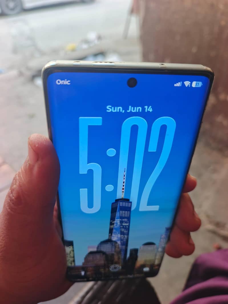 Tecno CAMON 40 Pro 6