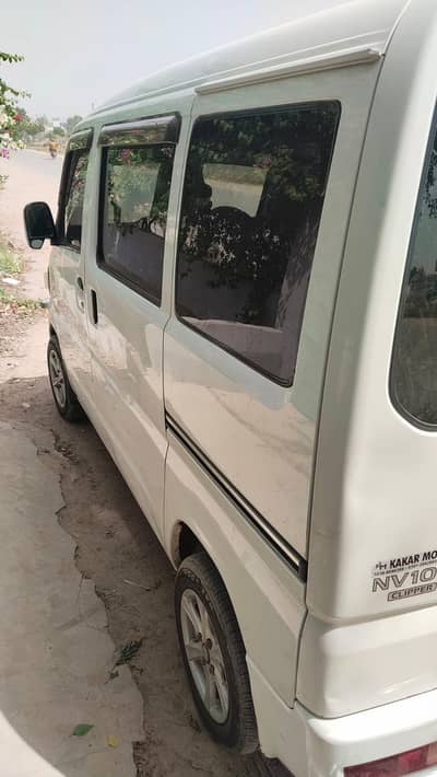 Nissan Clipper 2013