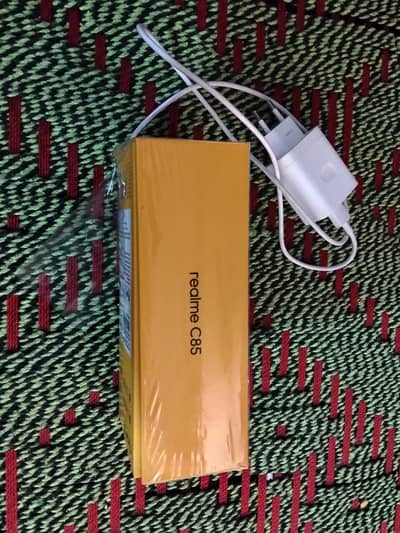 Realme C85