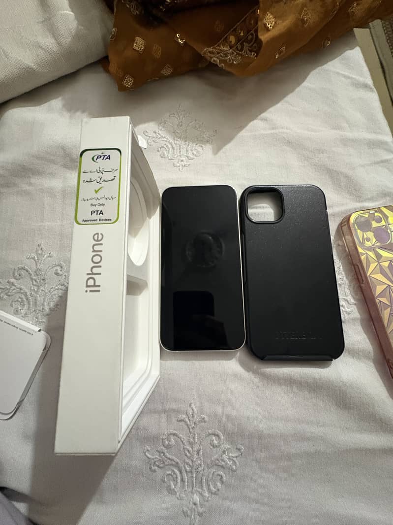 Apple iPhone 13 0