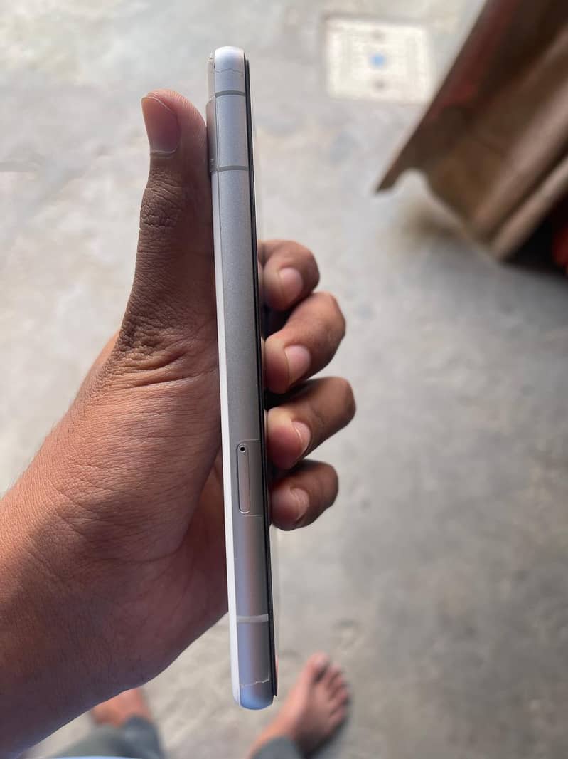 Google Pixel 7a 4