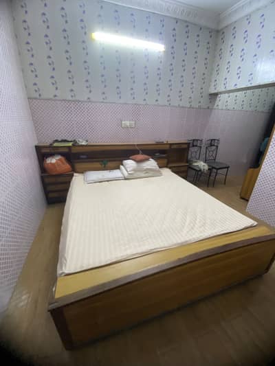 Urgent sale bed aur Almari