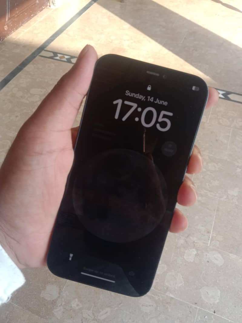 Apple iPhone 12 3