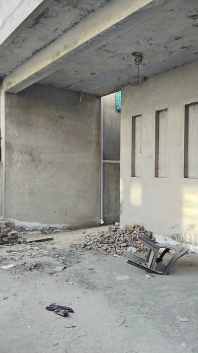 10 Marla Single Story Gray Structure House Available For Sale
