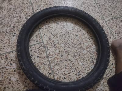 servise tyre 8 pair good condition
