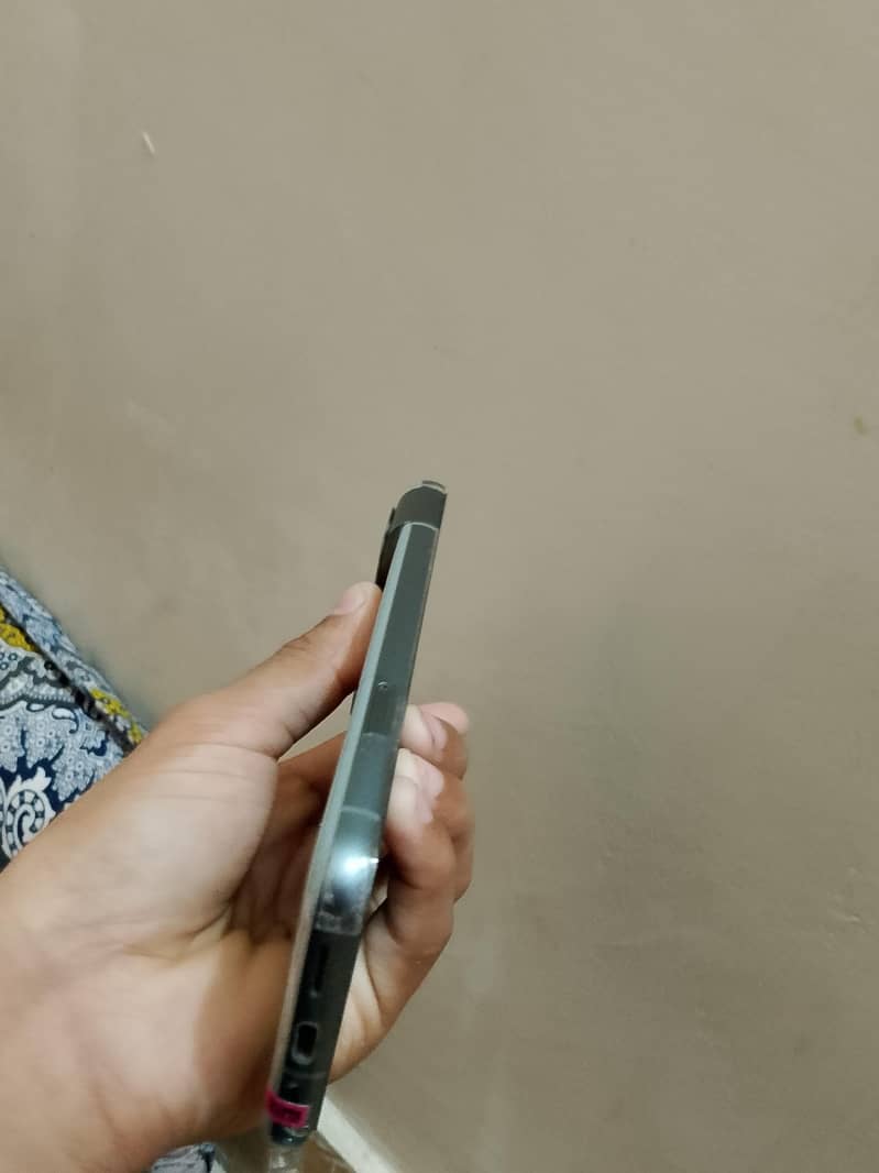 Google Pixel 8 3