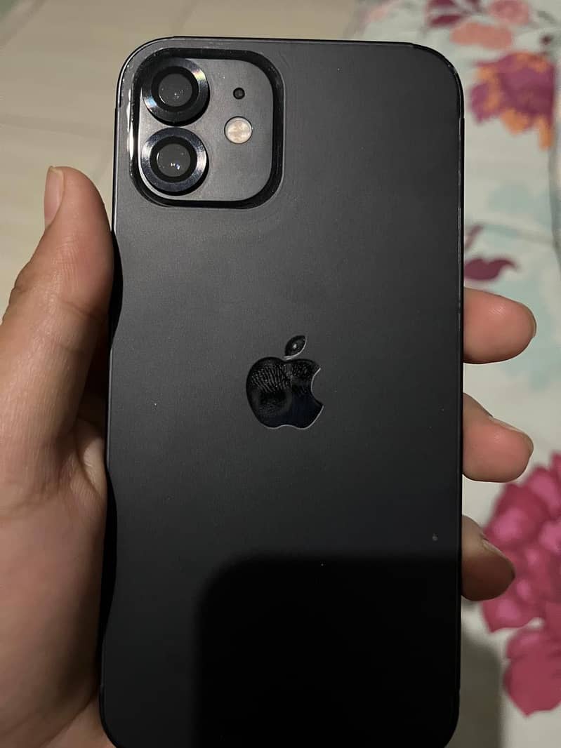 Apple iPhone 12 3