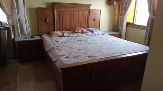 oak wood bed set in good condition