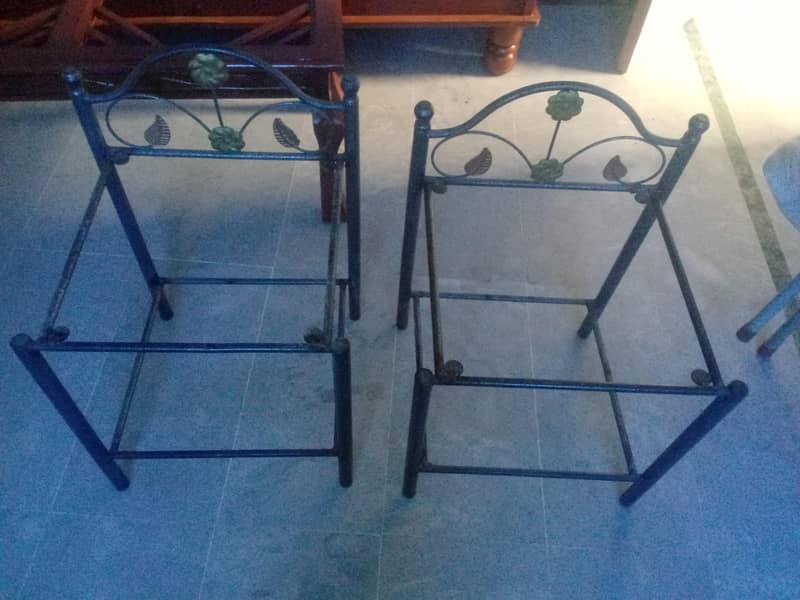 iron bed 2