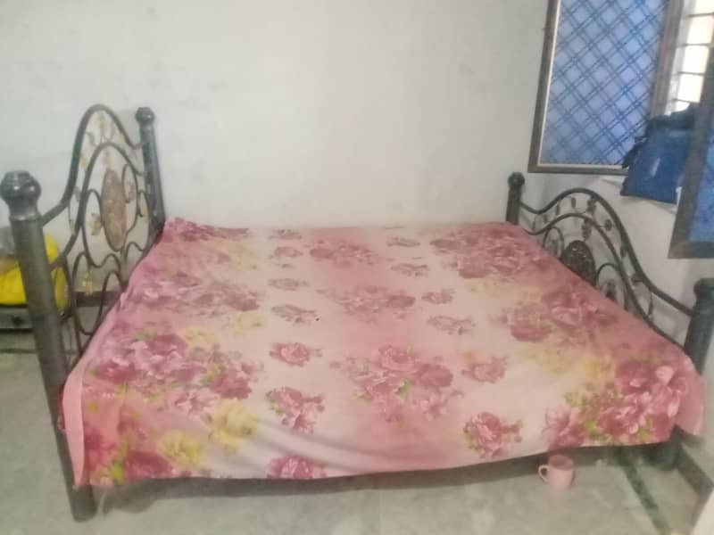 iron bed 3