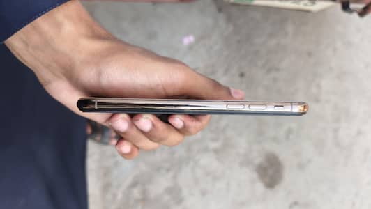 Apple iPhone XS