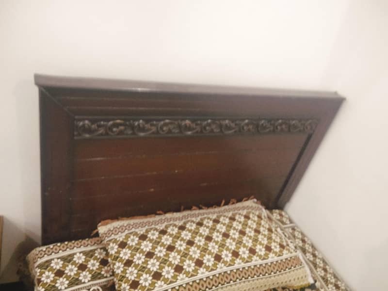2 single Bed 0
