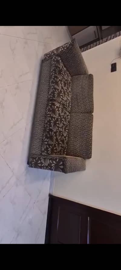 l2 seater with large apace