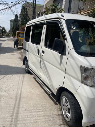 Daihatsu Hijet 2013