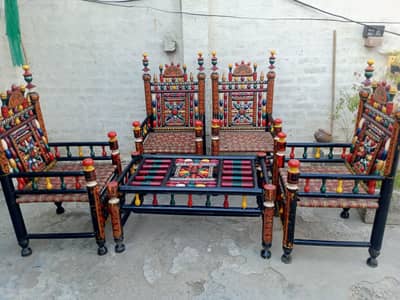 multani chairs and table for sale resanable price
