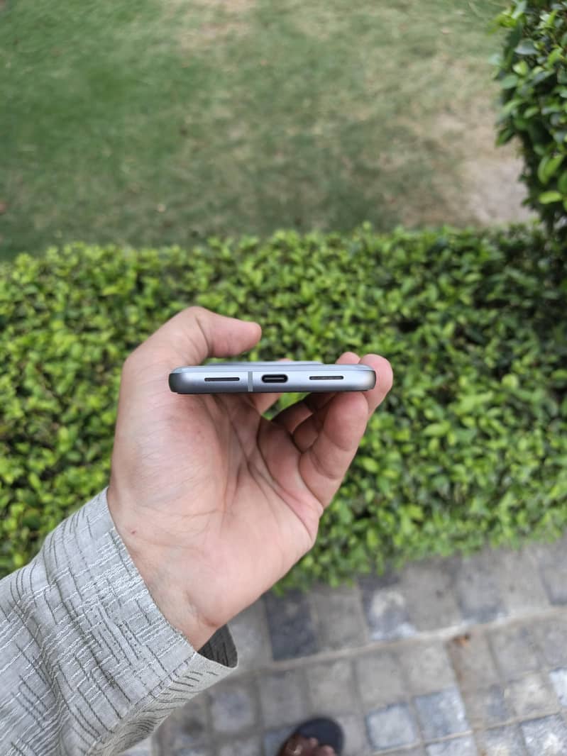 Google pixel 8 2