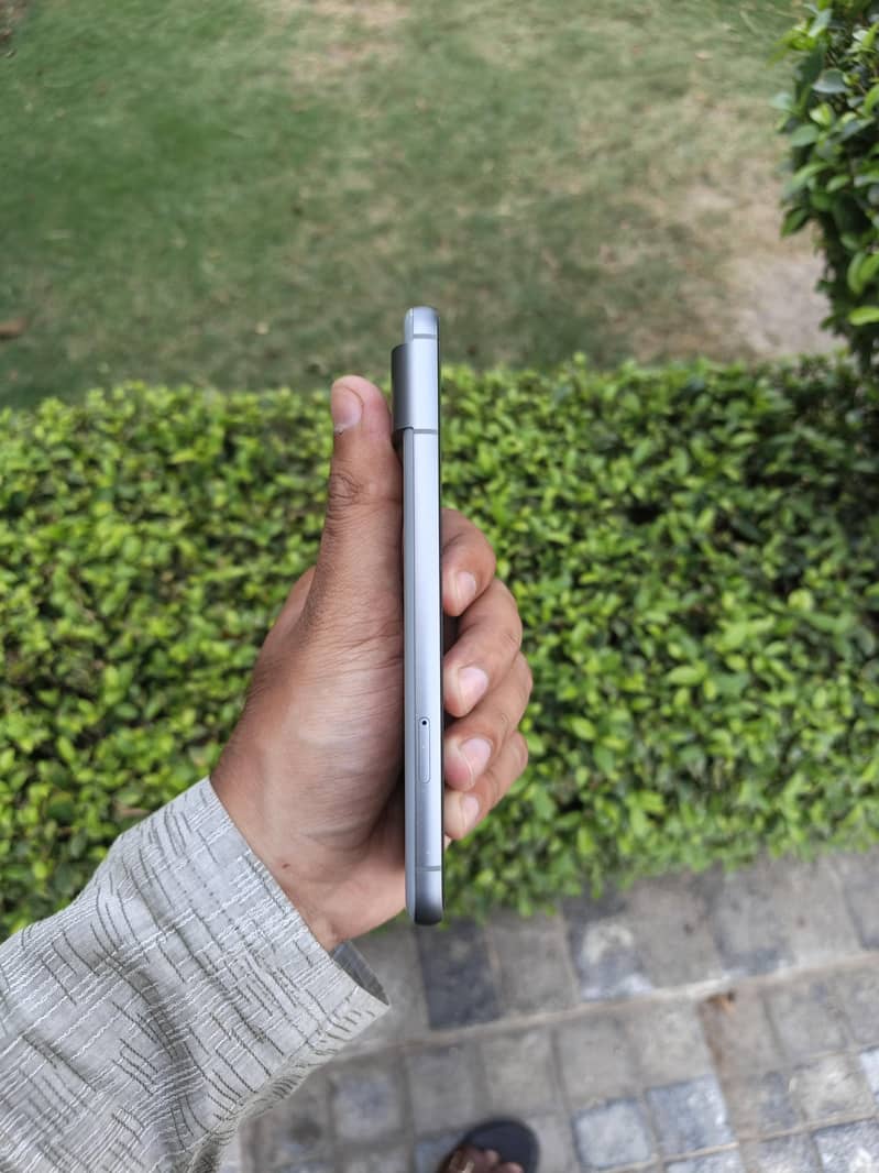 Google pixel 8 3