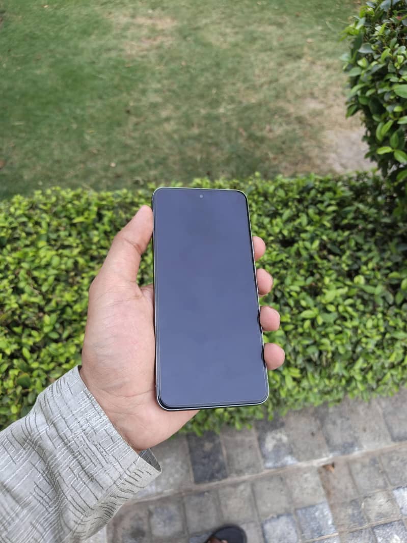 Google pixel 8 4