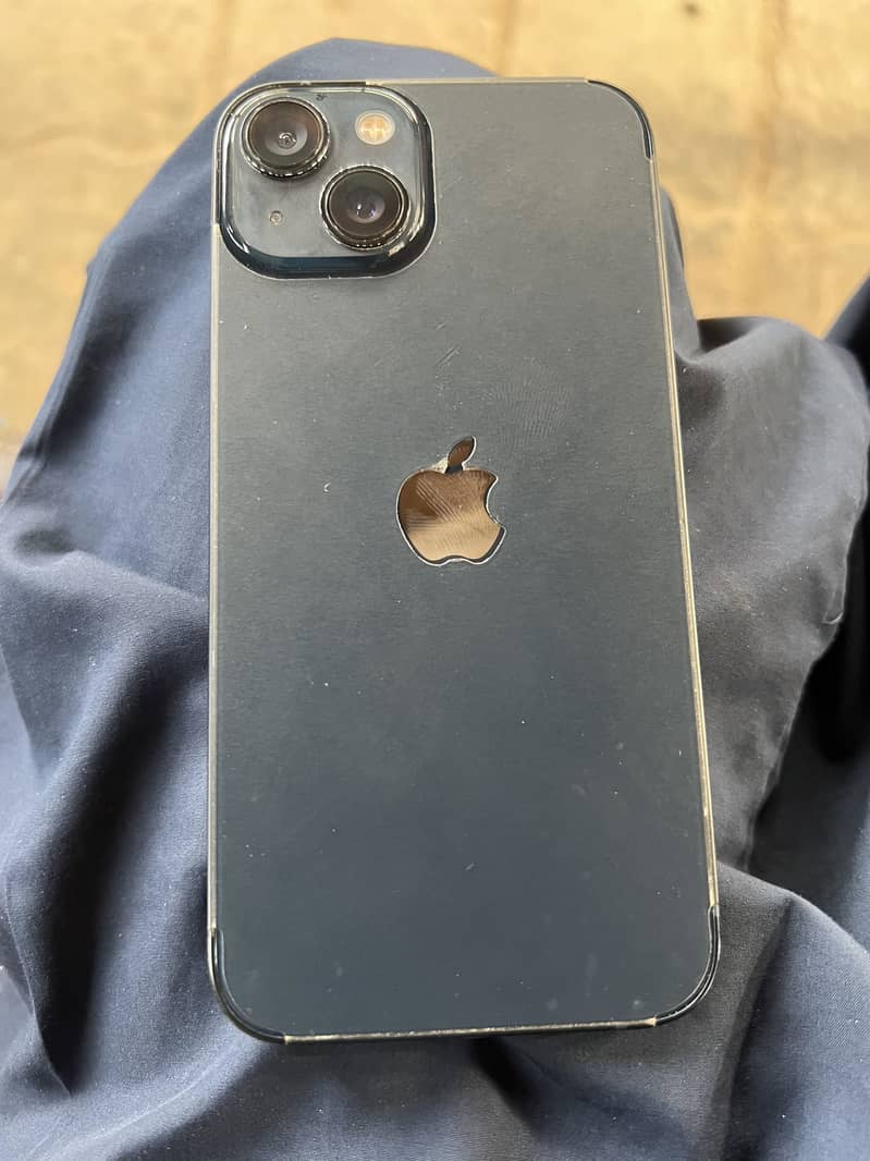 Apple iPhone 13 2