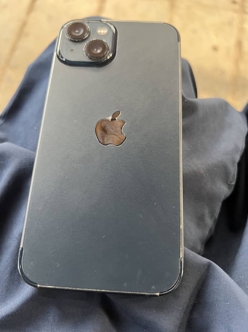 Apple iPhone 13 3