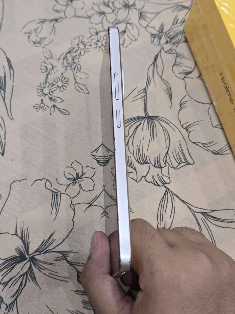 Realme 13 Plus 1