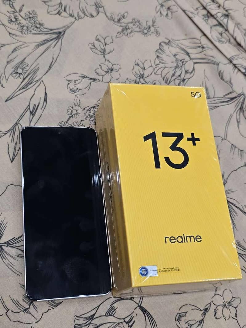 Realme 13 Plus 5