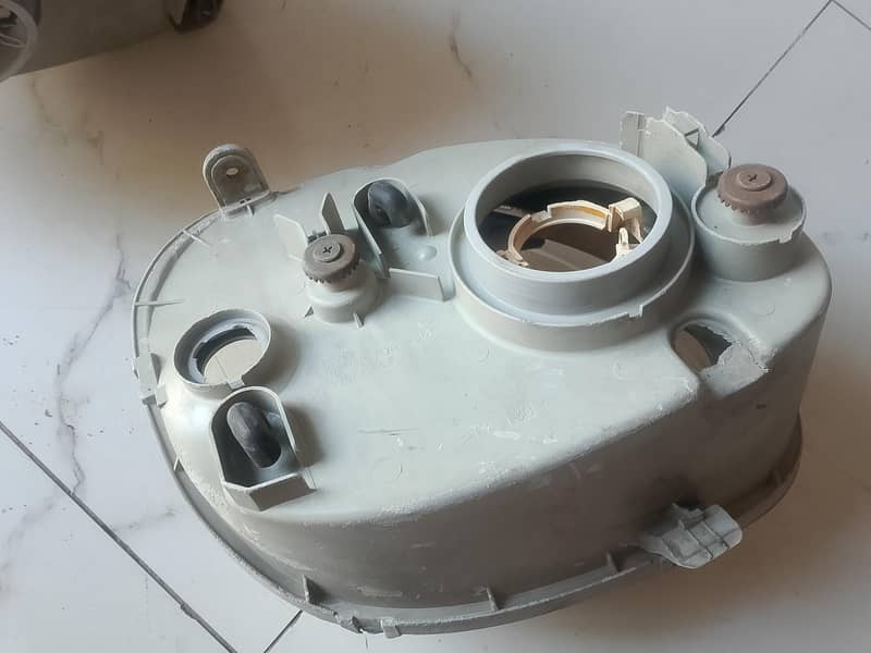 santro headlights 5
