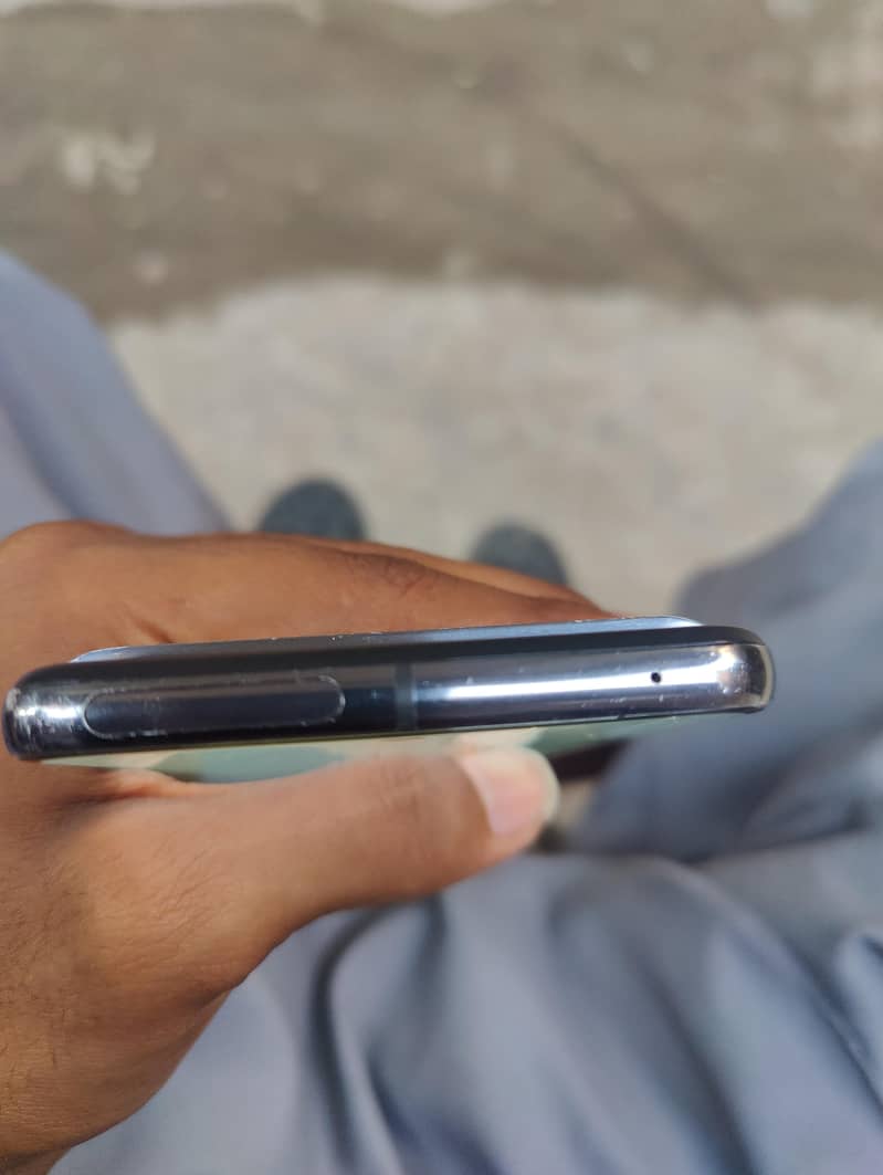 Google Pixel 8 Pro 2