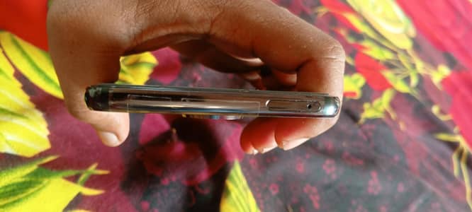 mobile bilkul 10.10 condition he