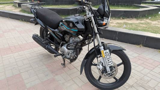 Yamaha YB 125Z 2023